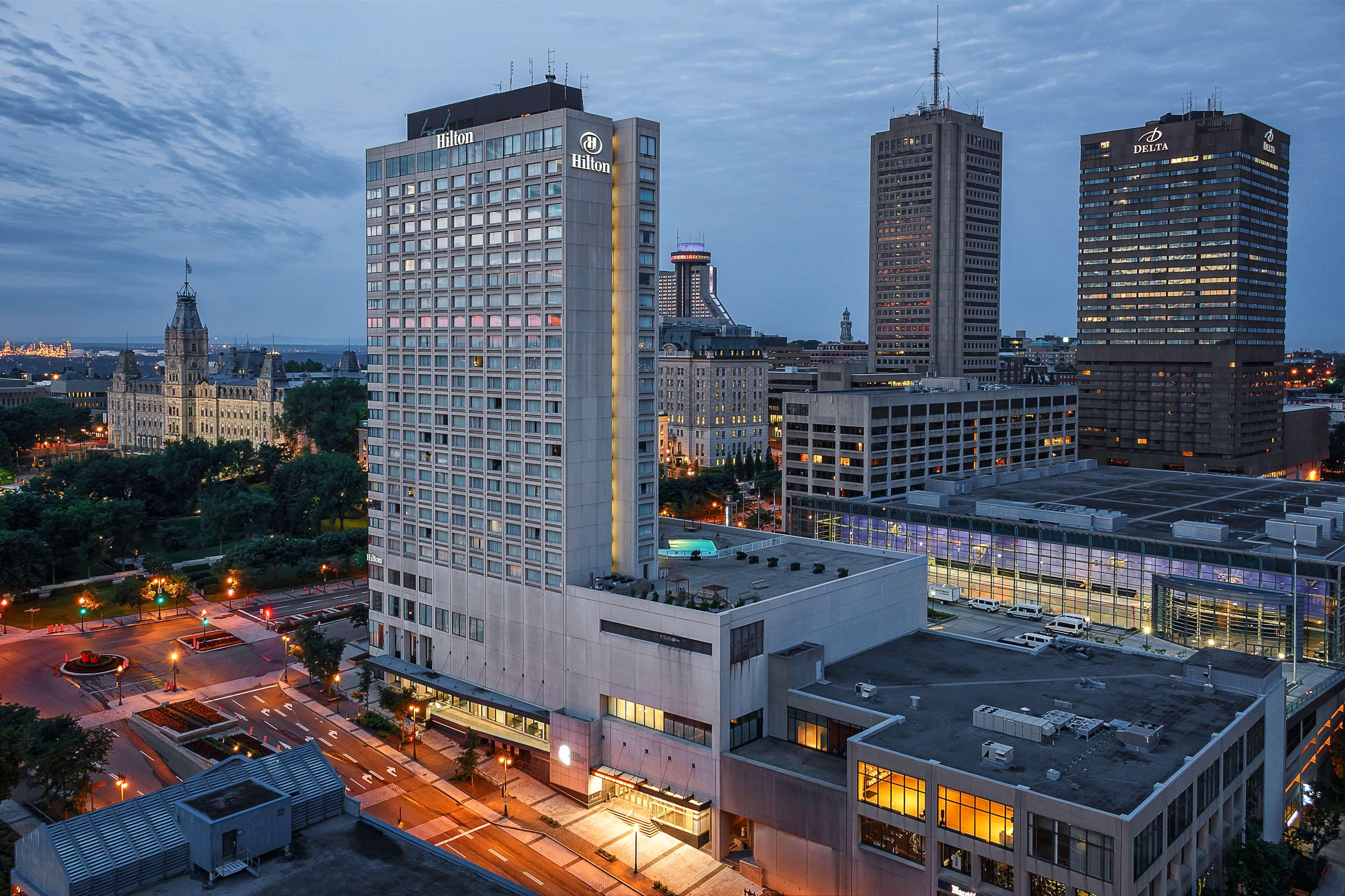 Hilton Quebec Hotel Exterior photo