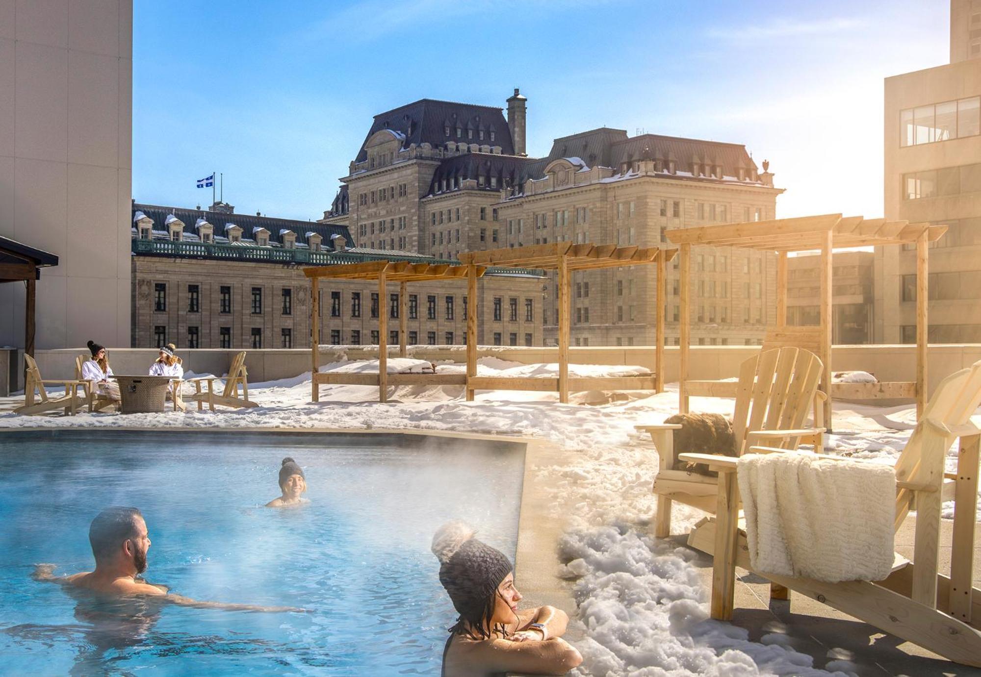 Hilton Quebec Hotel Exterior photo